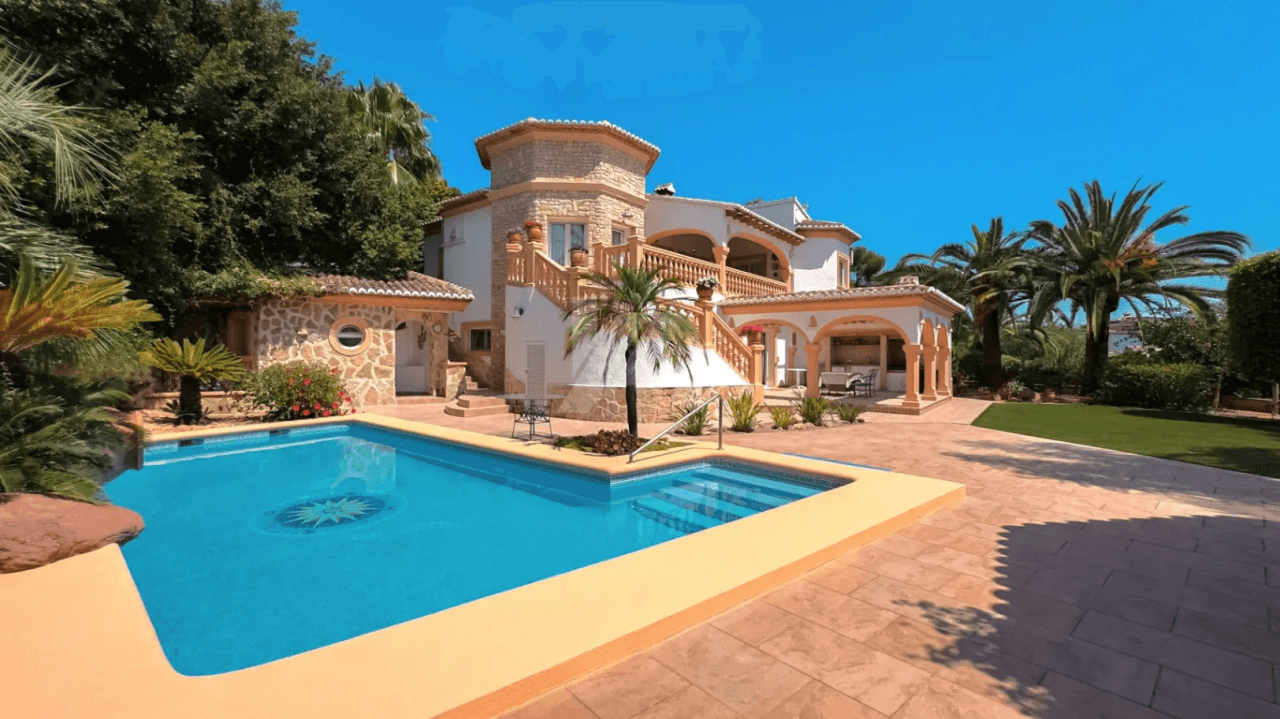Ejendom i Salg i Moraira