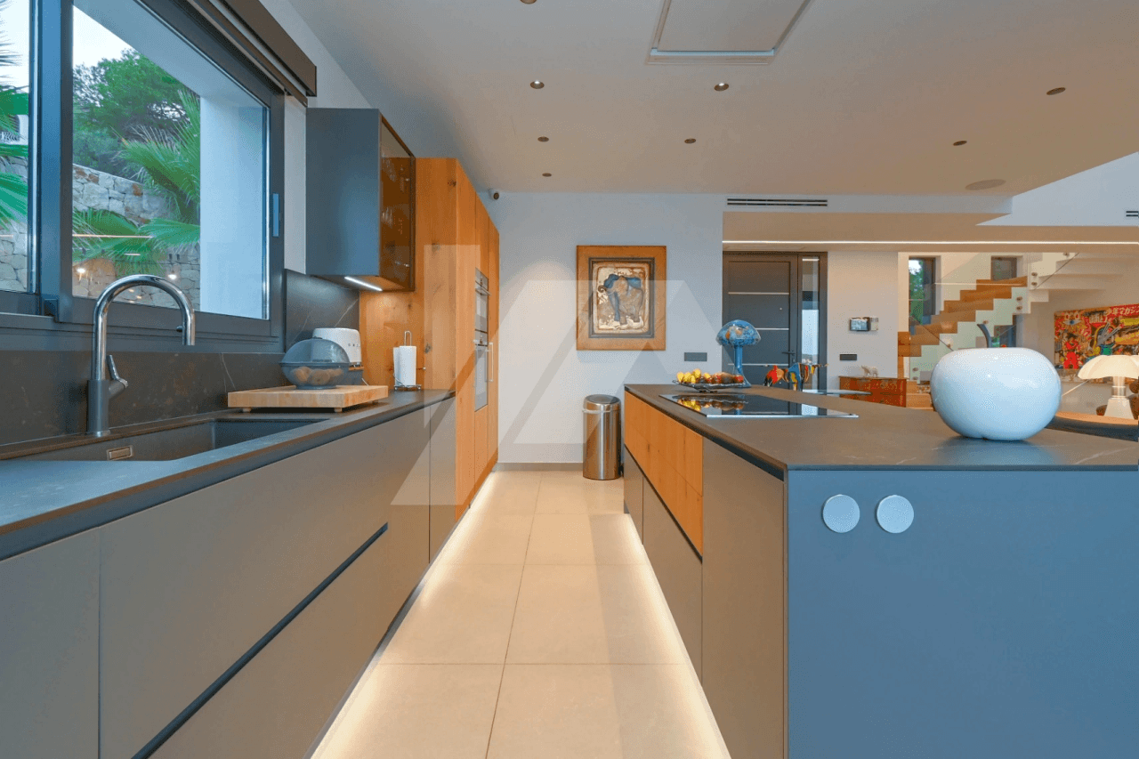 Villa de Lujo en venta en Moraira, Costa Blanca.
