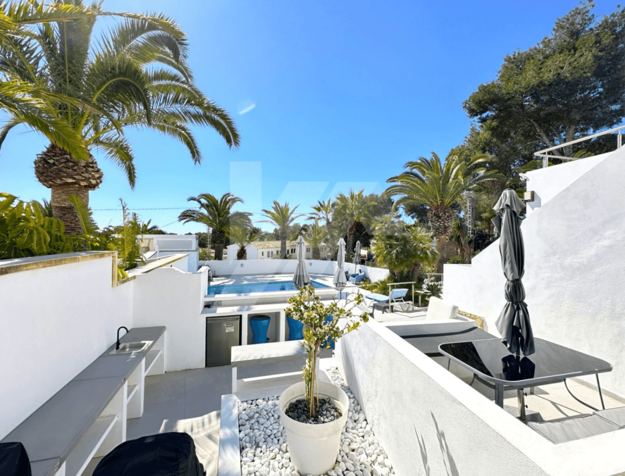 Villa con vistas al Mar en venta en Moraira, Costa Blanca.