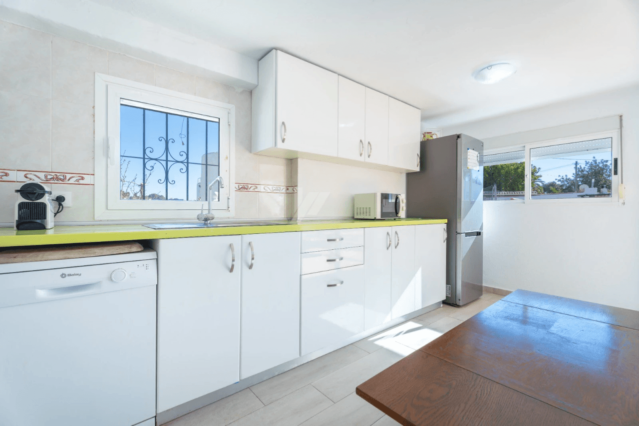 Villa en venta en Benissa Costa, Costa Blanca.